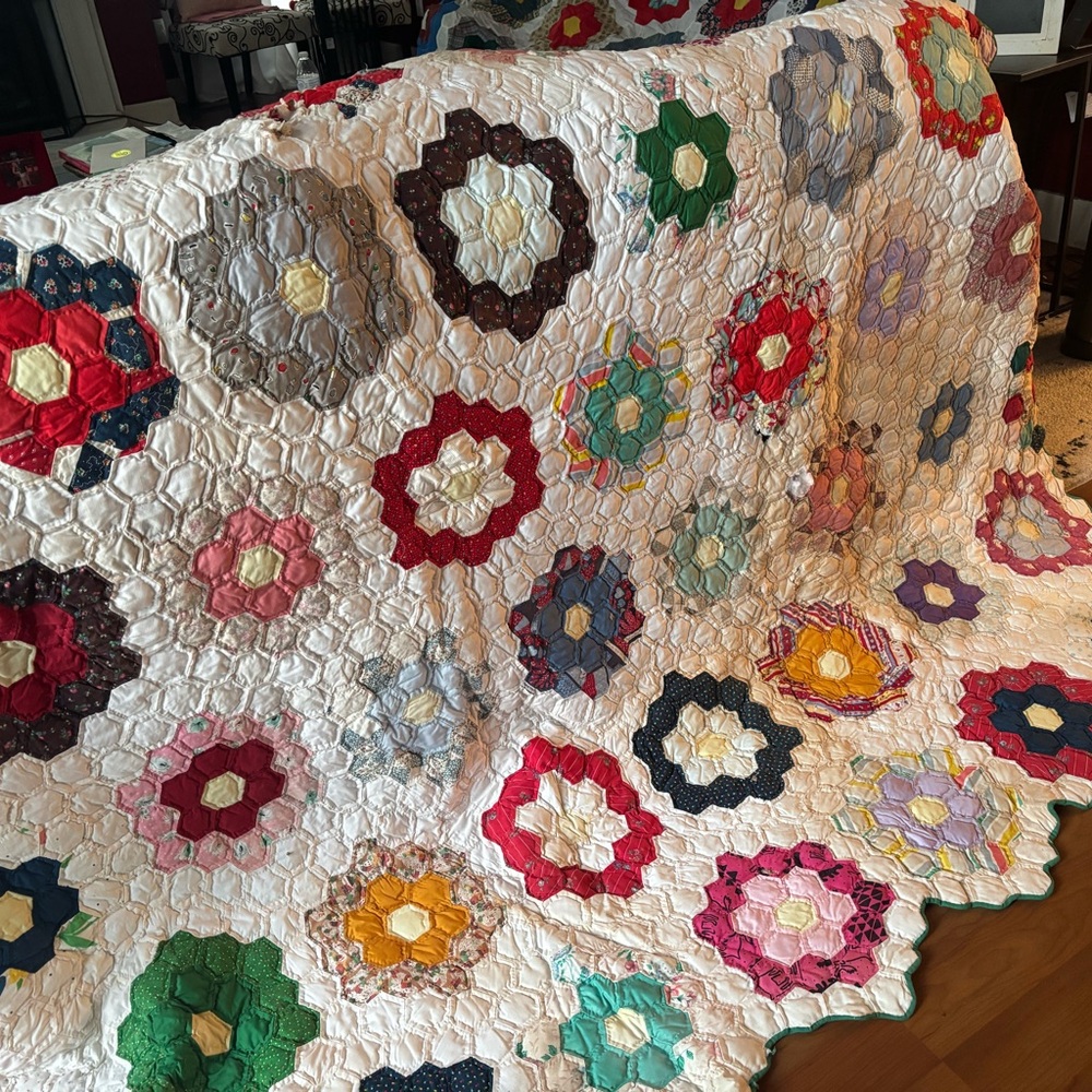 Floral Patchwork Quilt - Multicolor